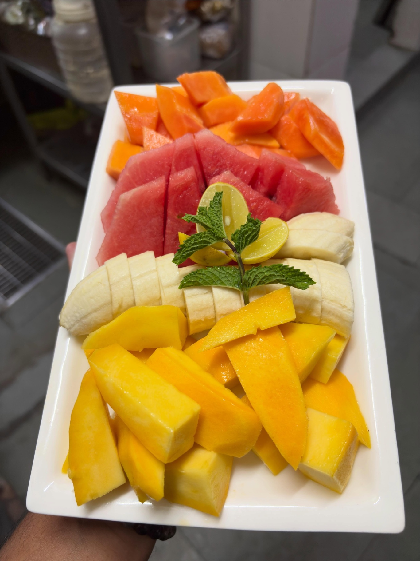FRESH FRUIT PLATTER