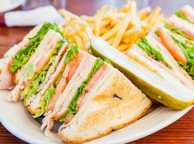 VEGETABLE CLUB SANDWICH