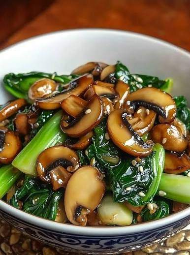 MUSHROOM BROCOLLI IN GINGER WINE SAUCE